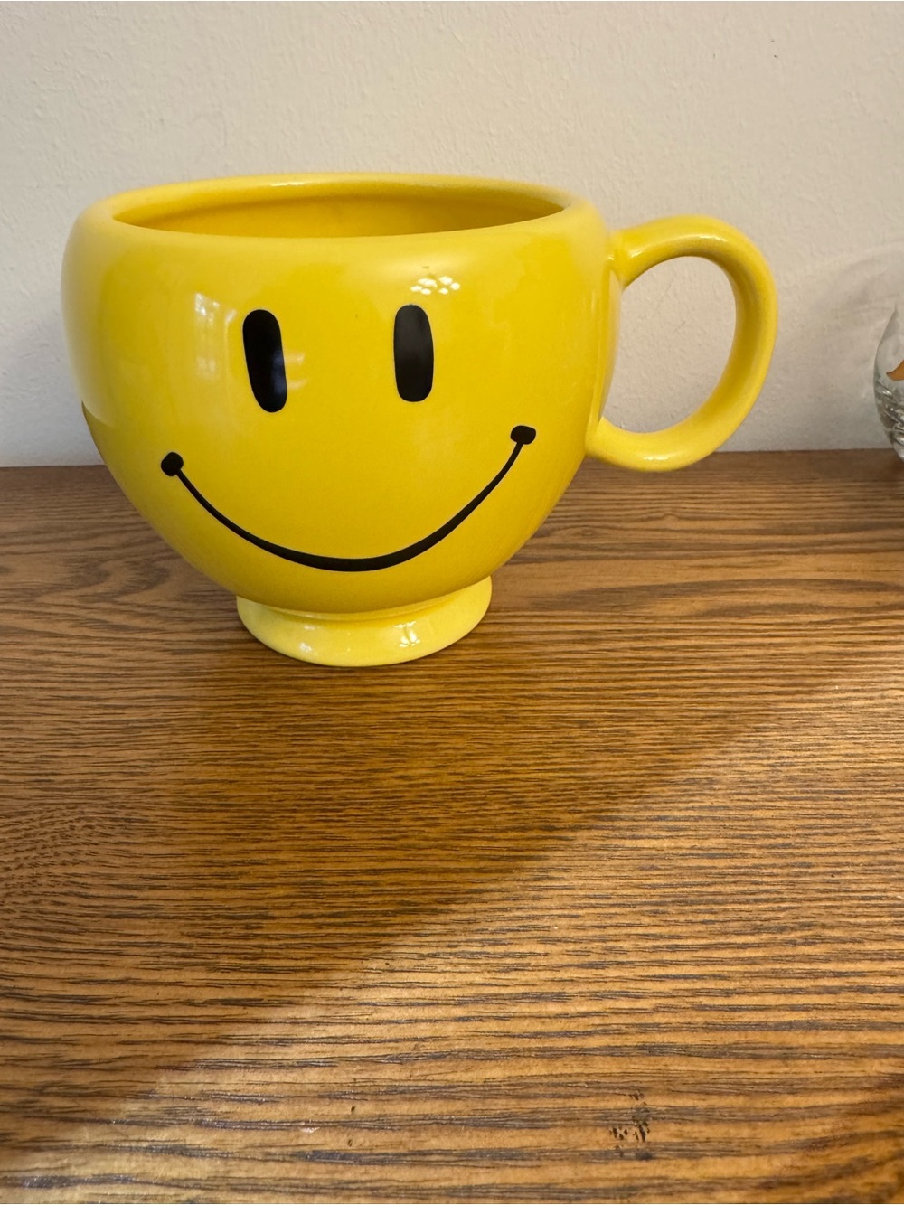 Vintage Teleflora Oversized Smiley Face Yellow Ceramic Mug Planter 20oz EUC